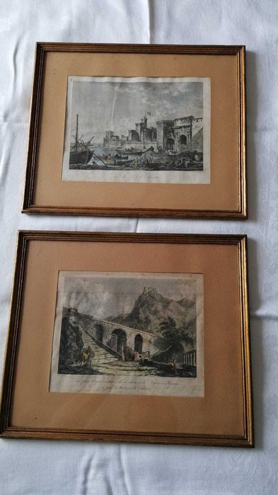 Conjunto de Duas Gravuras Antigas emolduradas em Madeira (Reproduções)