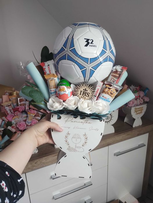 Kielich komunijny z piłką dla dziewczynki, prezent na komunię box