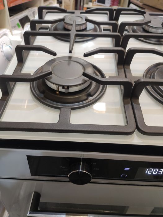 Комплект номер 2 газовая поверхность+электрический шкаф белый Турция