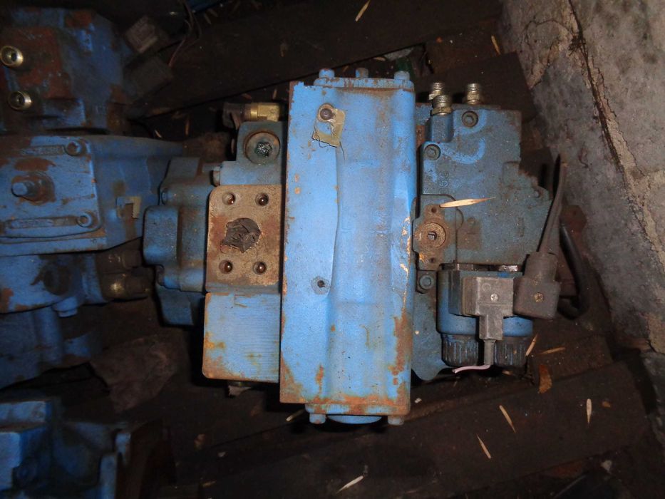 Pompa hydrauliczna POCLAIN Hydraulics wózek , ładowarka