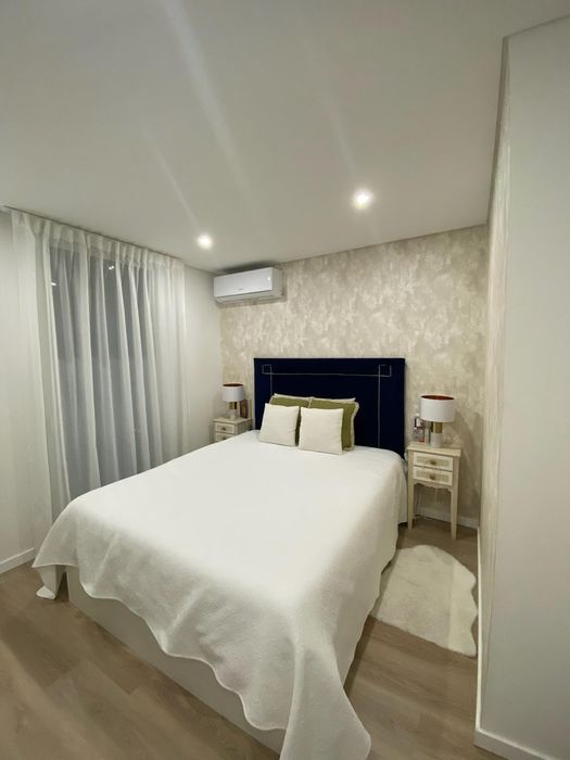 Cama 160x200 com estrado elevatório + cabeceira