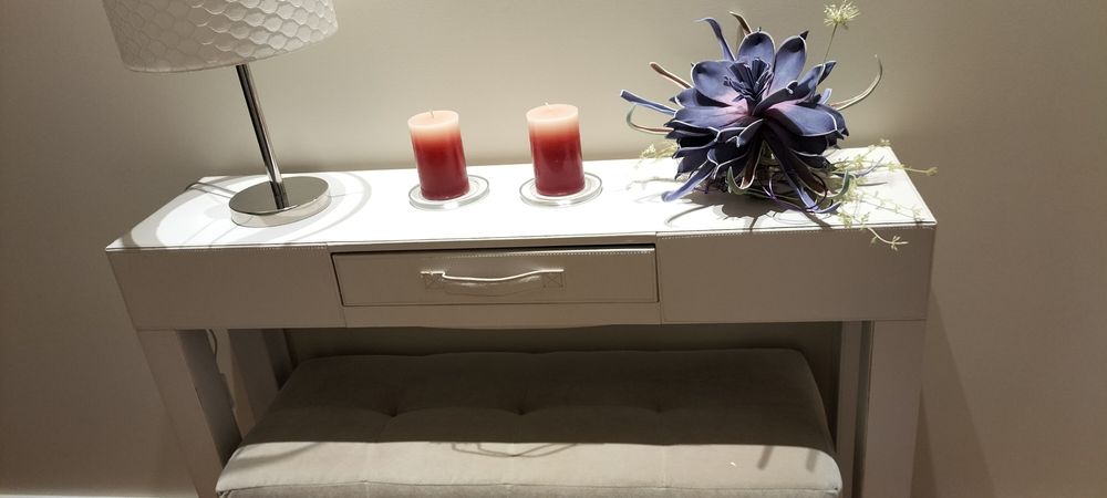 Consola e puff branco