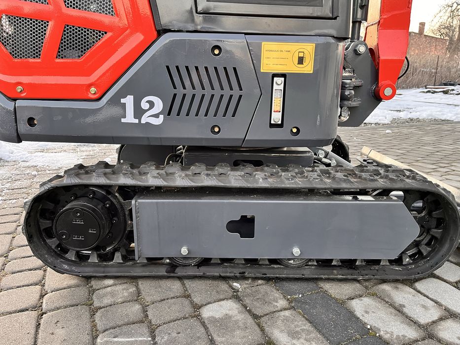 Minikoparka SANMAR S-M12S kubota,zwolnice,skretne ramie,kabina