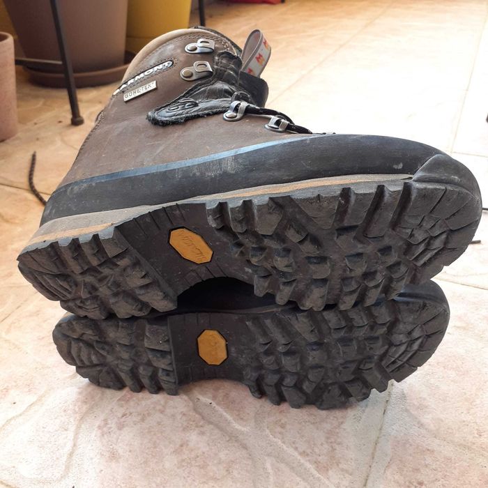 Botas Montanhismo GARMONT Gore Tex - número 40 - USADAS