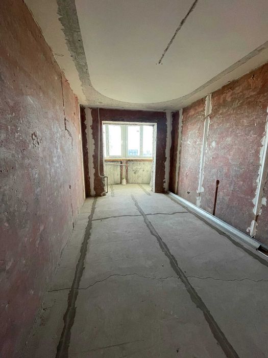 Продам 3-ком квартиру на Крымской