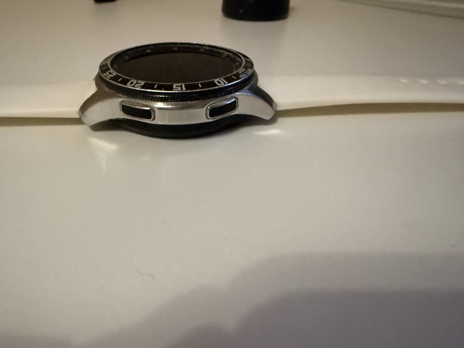 Продам Samsung galaxy watch 2