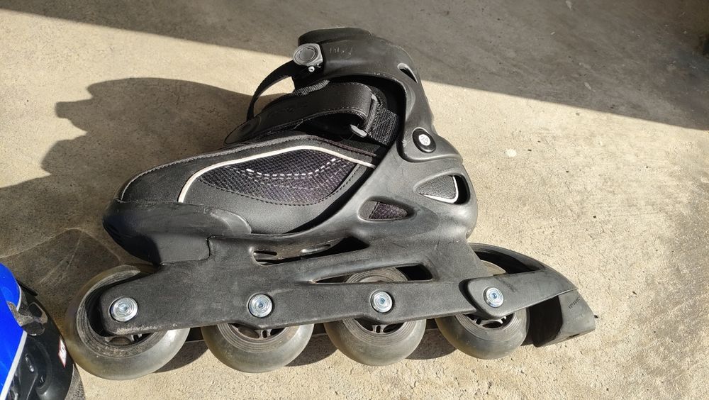 Patins em linha tam 38, marca Oxelo, com capacete