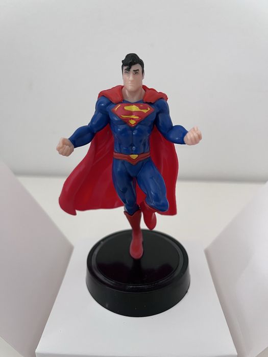 Bonecos DC Comics na Caixa