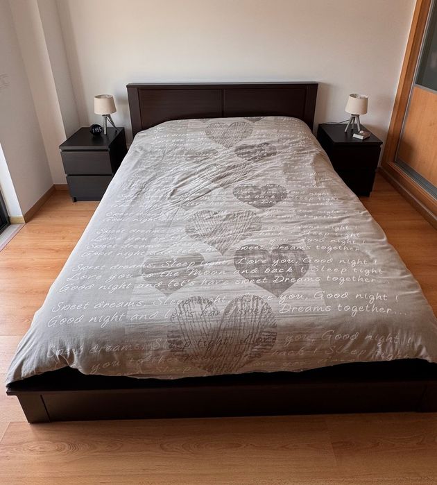 Mesas de cabeceira em wengue