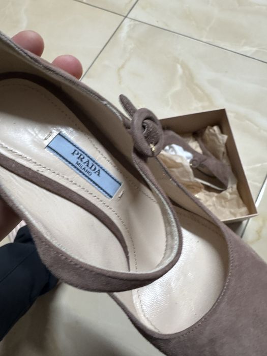 Туфлі жіночі 36,5 р PRADA