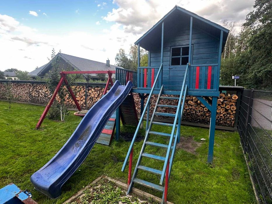 Sprzedam domek ze zjeżdżalnią dla dzieci