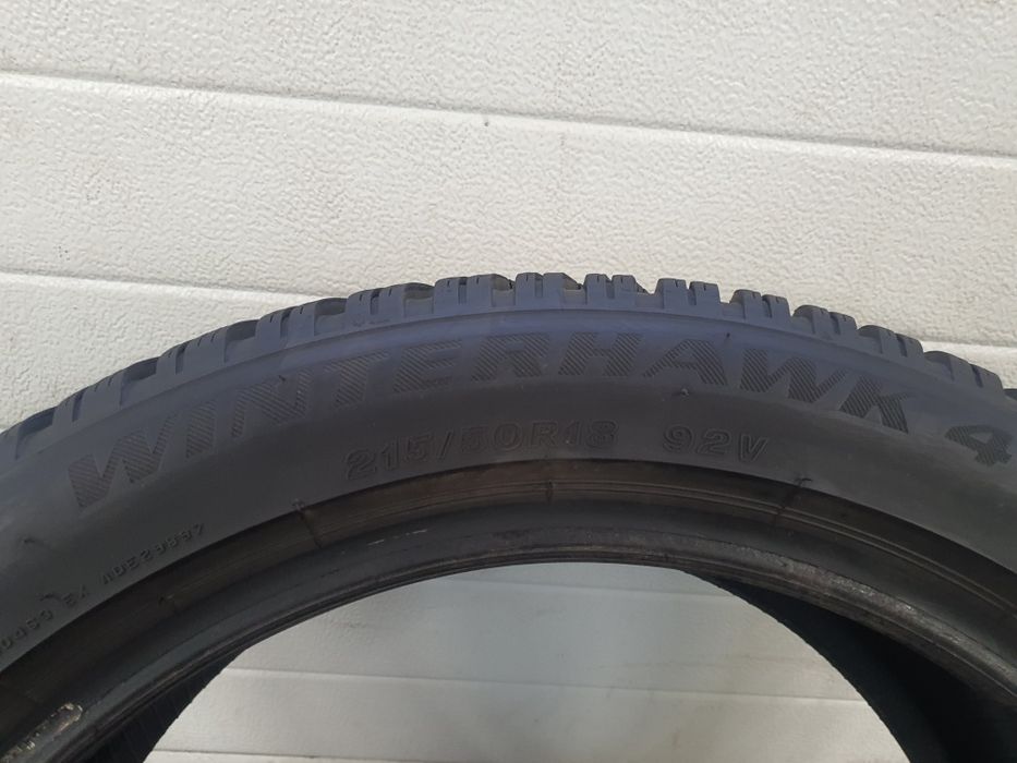 215/50R18 Firestone WinterHawk 4