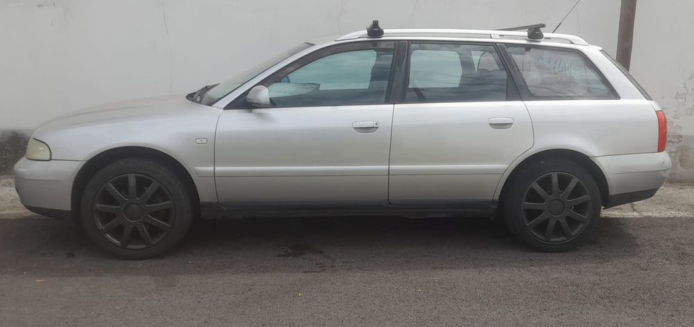 Vendo Audi A4 1900 TD
