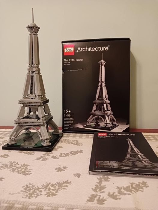 Wieża Eiffla LEGO architecture 21019 używane