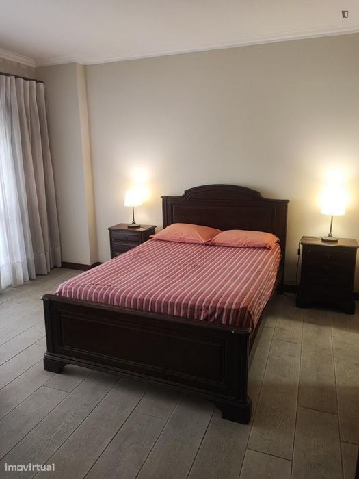 Quarto - localizado em São Mamede de Infesta Porto