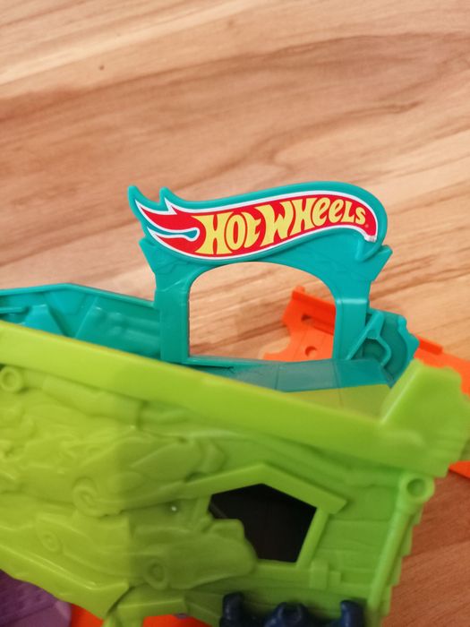 Hot Wheels tor wyścigowy