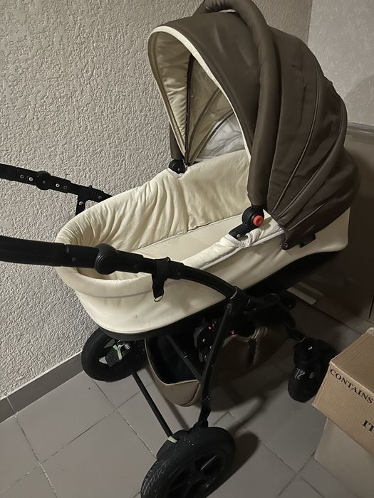 Коляска 3 в 1 tutis zippy