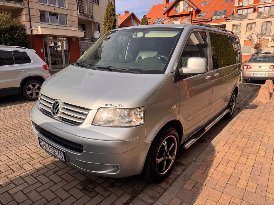 Volkswagen Multivan Multivan Highline 2,5 TDI automatic