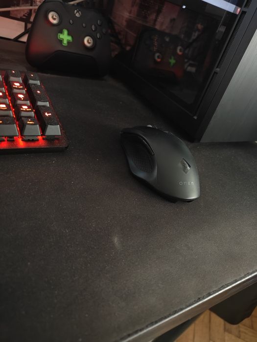 Omen 25L + Teclado + Rato