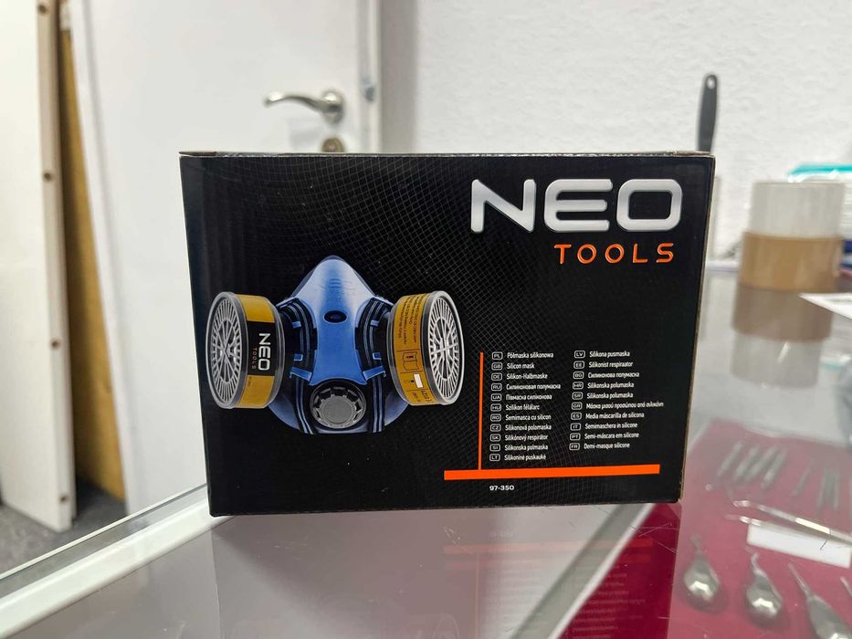 Półmaska silikonowa z miejscem na pochłaniacze Neo Tools