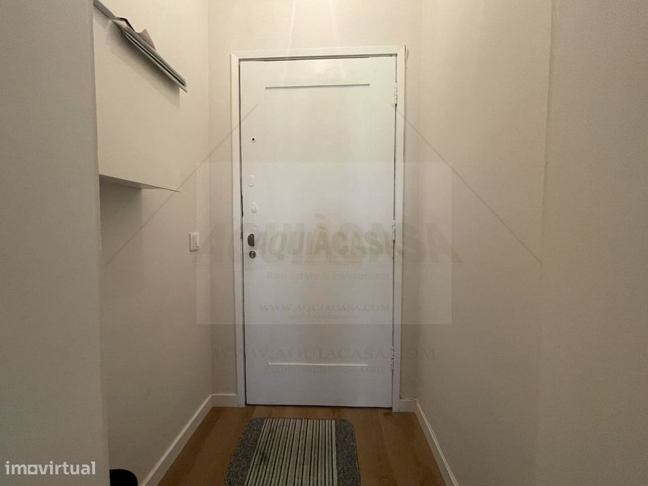 T1renovado/c mobil/5 min a pé Metro Casa da Música e Mercadona