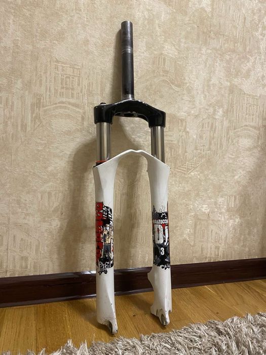 Продам вилку Marzocchi Bomber DJ3