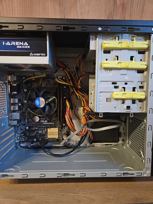 Komputer I5-6600 / ASUS H110M-K / 8 Gb DDR4 / 250 GB SSD / WINDOWS