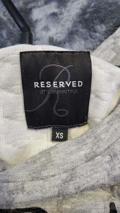 Bluzka z napisem madame XS Reserved szara