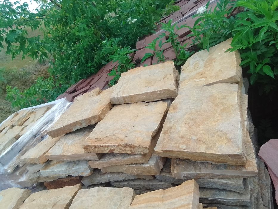 Продам натуральний камінь .