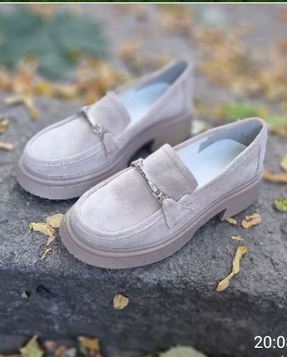 Замшеві  лофери колір пудра