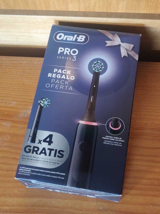 Escova de dentes elétrica (nova, selada)