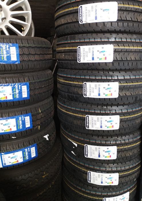 Pneus novos e usados