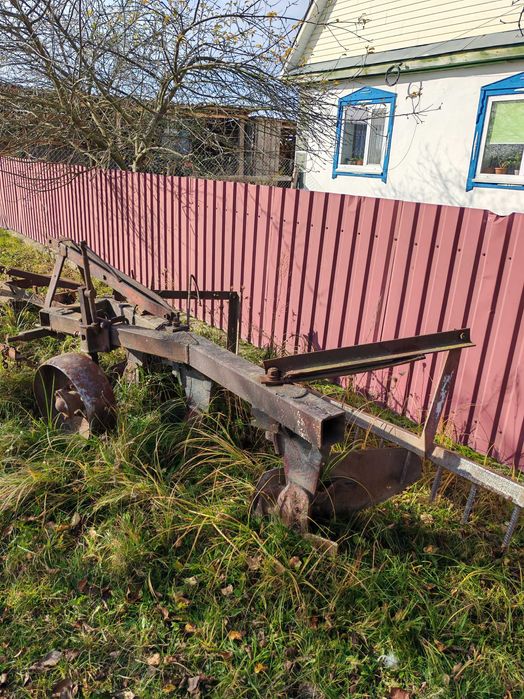 Трактор мтз 80 в робочому стані