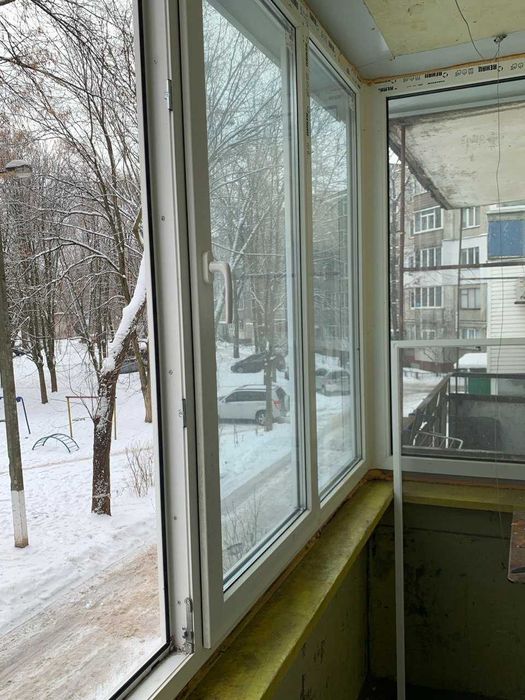 Продаю 4ком Кв.(теплая) 80м2 на 2єт. Кирпич.Дом. Все рядом