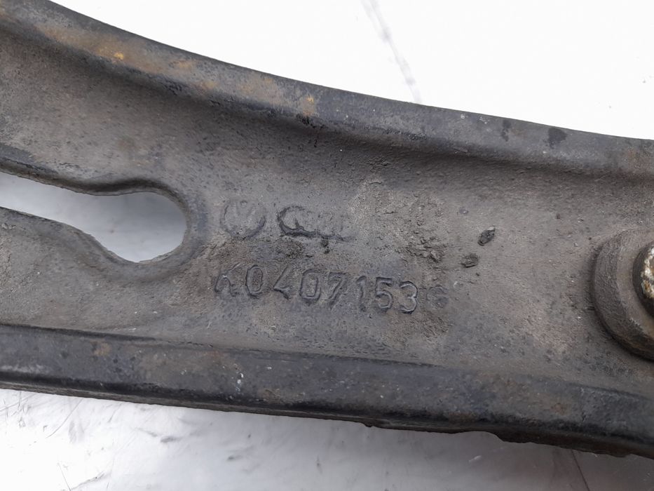 Braço de suspensão frente esquerdo AUDI A3 (8P1)