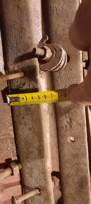 Zawiasy kute z grubej stali