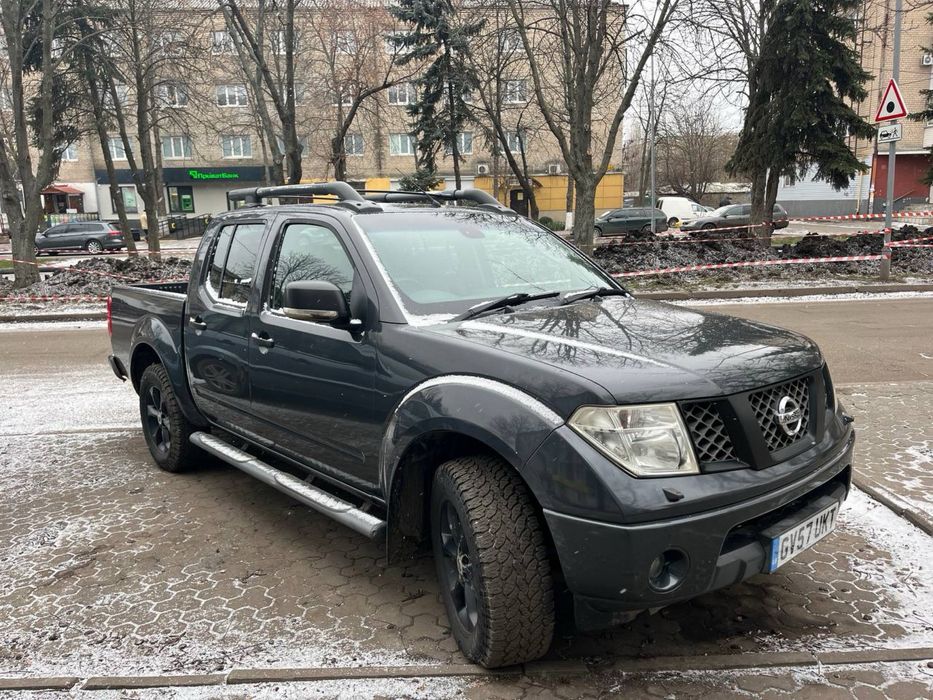 Авто після капітального ремонту двигуна. Паливна система без нарікань, усі вузли працюють справно. Машина повністю обслужена, технічно доглянута та не потребує додаткових вкладень. Рама ціла, повний привід працює коректно. Надійна машина, повністю готова до виконання бойових та складних завдань у будь-яких умовах.