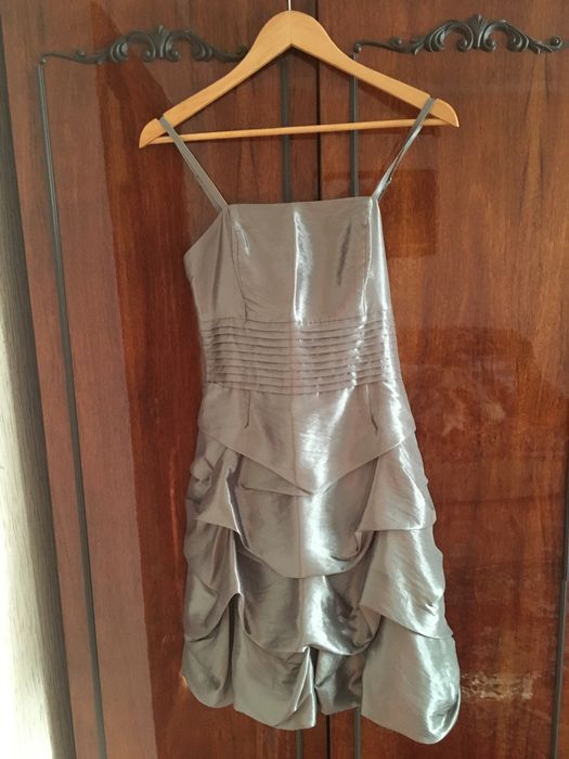 платья, сарафан 44-46 раз.