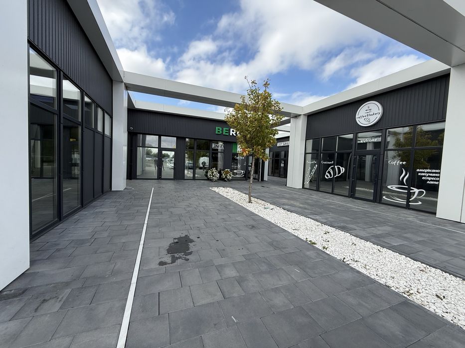 Комерція для бізнесу. Перша лінія 638 м2