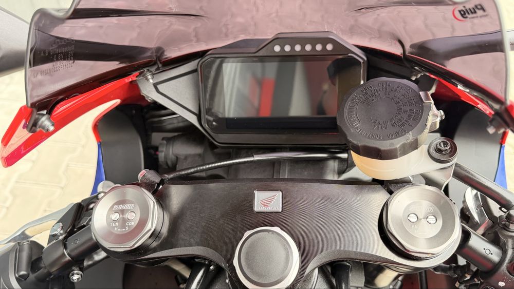 Мотоцикл HONDA CBR 1000 RR-R Fireblade