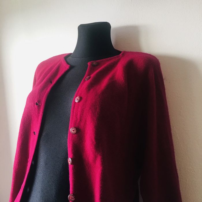 Sweterek mięciutki puchaty z angory w kolorze malinowym róż