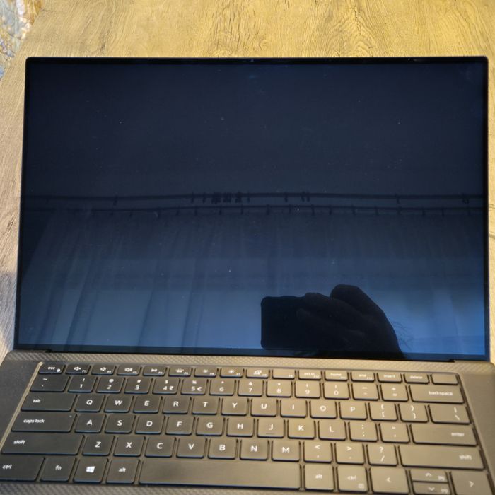 Dell Precision 5560 4K Dotyk i7 32GB/1TB