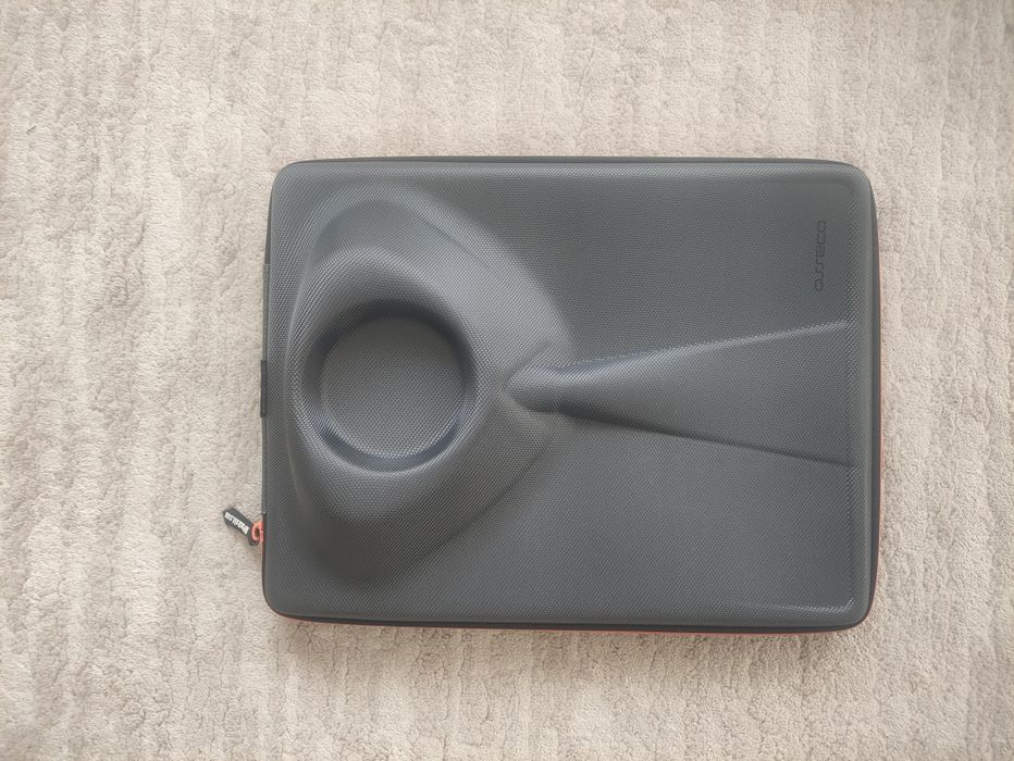 Podróżne etui na koszule , jak nowe , Packshi