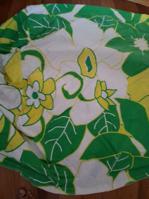 Capas para Sofá KLIPPAN IKEA -  3 Capas: (2 Vermelhas + 1 Floral)