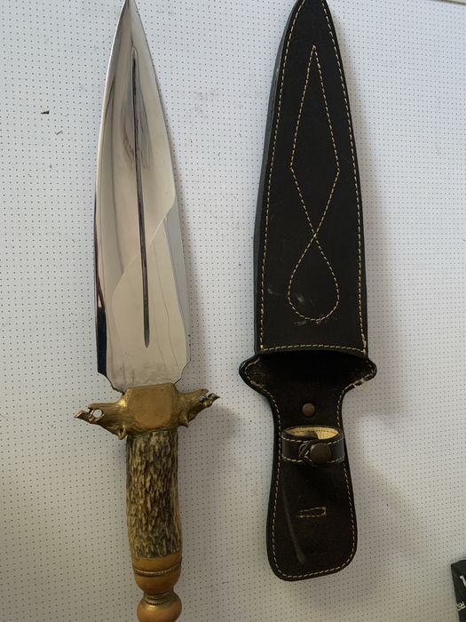 Faca unica feita à mão