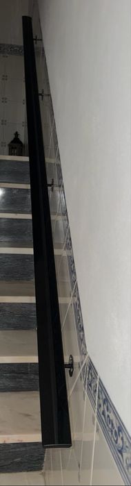 Corrimãos preto