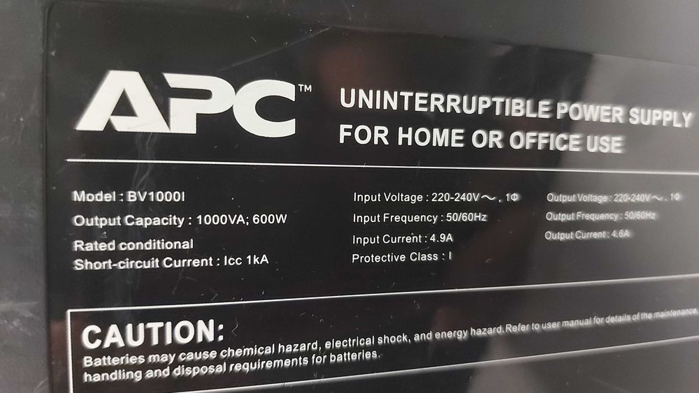 ДБЖ APC Easy UPS 1000VA Schuko Б/В 600Вт 1х12Вт з робочим АКБ