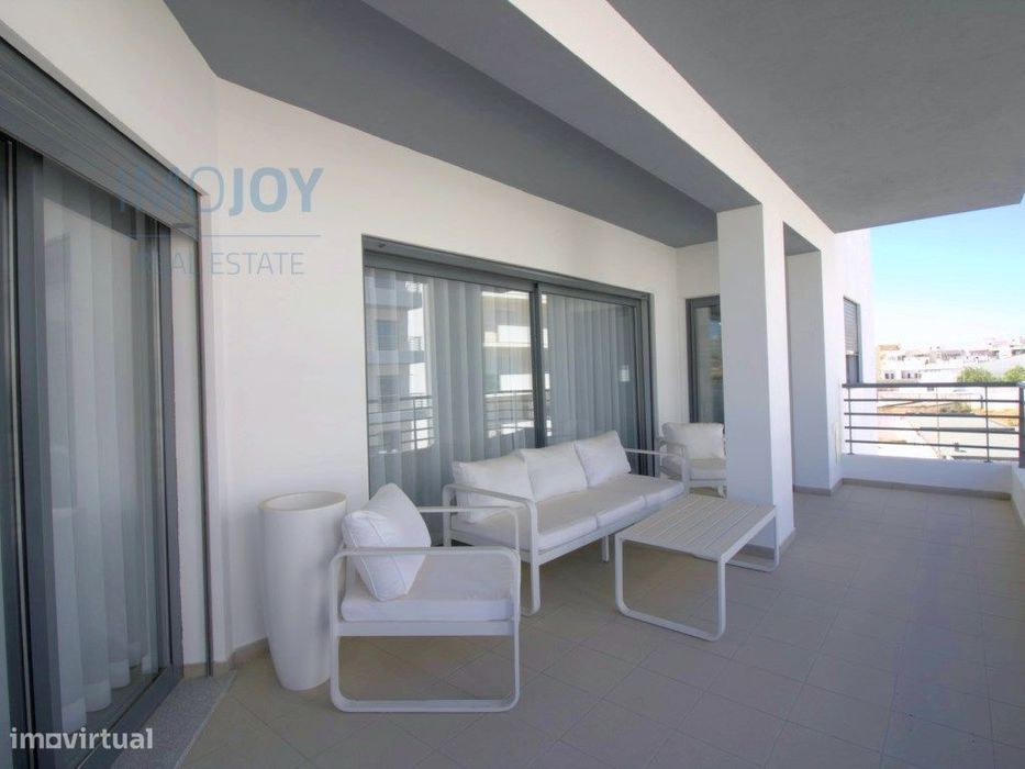 Apartamento T3 em Olhão — Quelfes, Faro