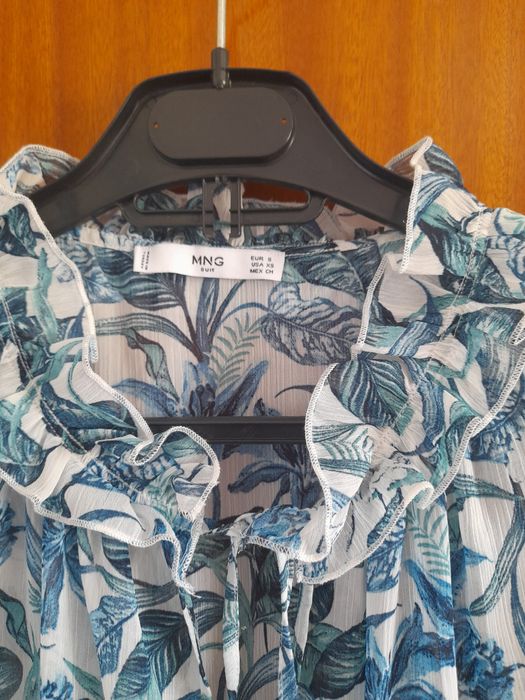 Camisa fresquinha com folhos