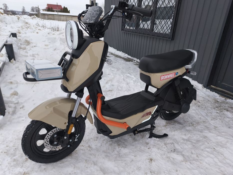 Електроскутер IDemo IRONWHEEL PRO
Двигун 1200W
АКБ 72V20A LiFePO4
Запа